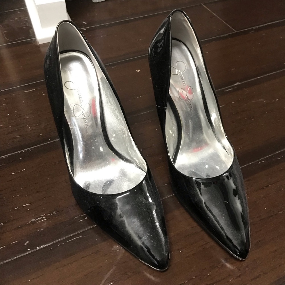 Jessica Simpson hills. Size 6. Great condition.